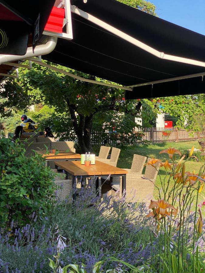 Motel M Vlasenica Eksteriør billede