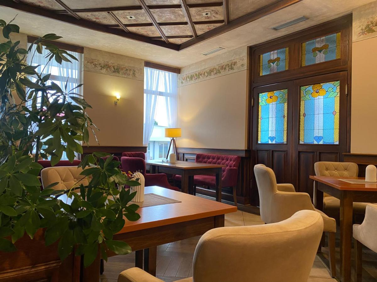 Motel M Vlasenica Eksteriør billede