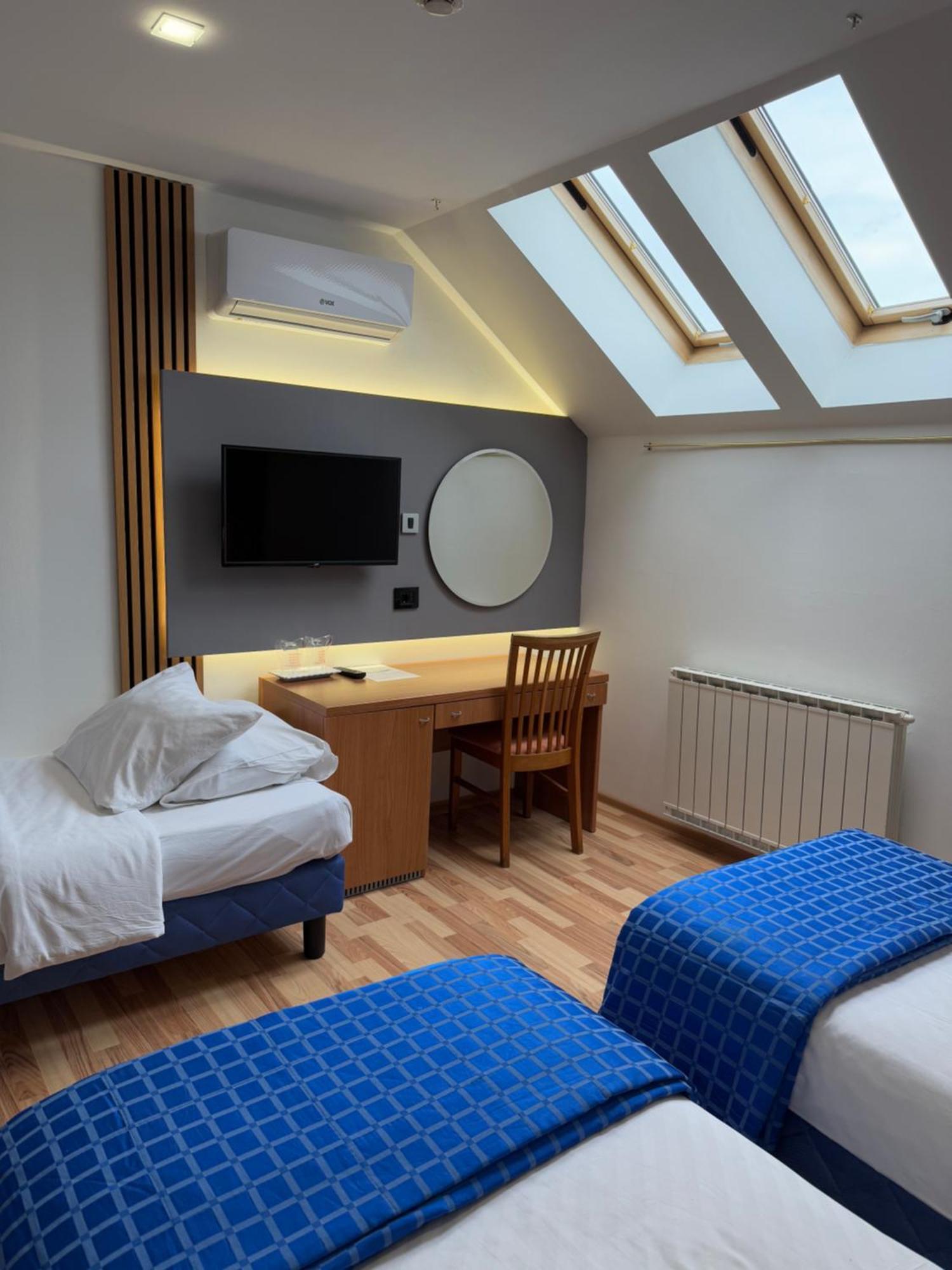 Motel M Vlasenica Eksteriør billede