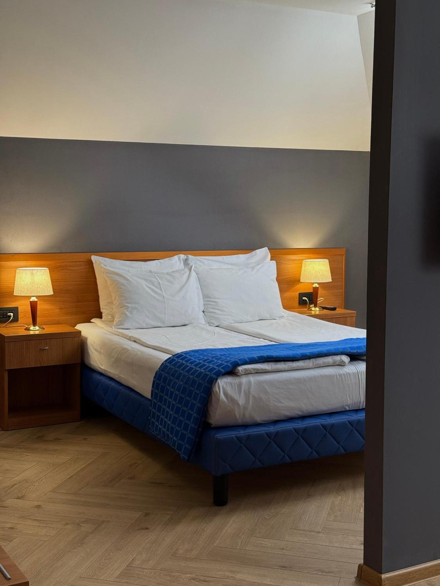Motel M Vlasenica Eksteriør billede