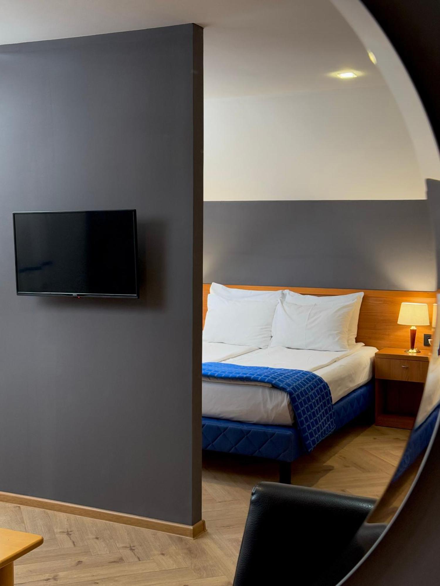 Motel M Vlasenica Eksteriør billede