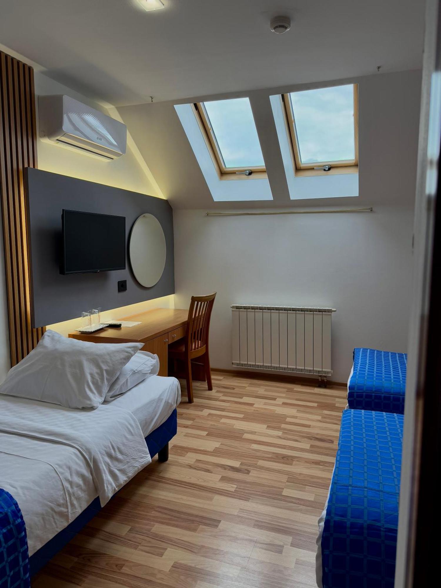 Motel M Vlasenica Eksteriør billede