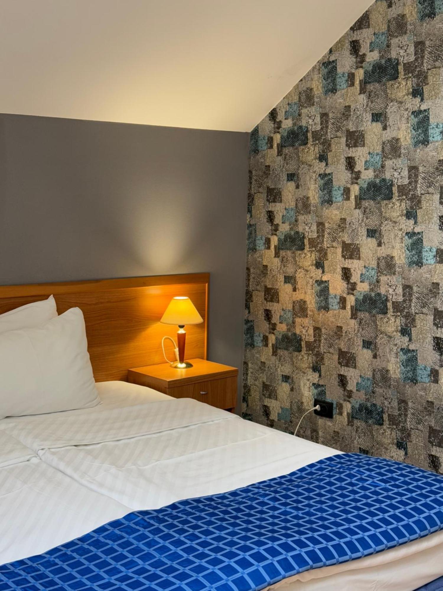 Motel M Vlasenica Eksteriør billede