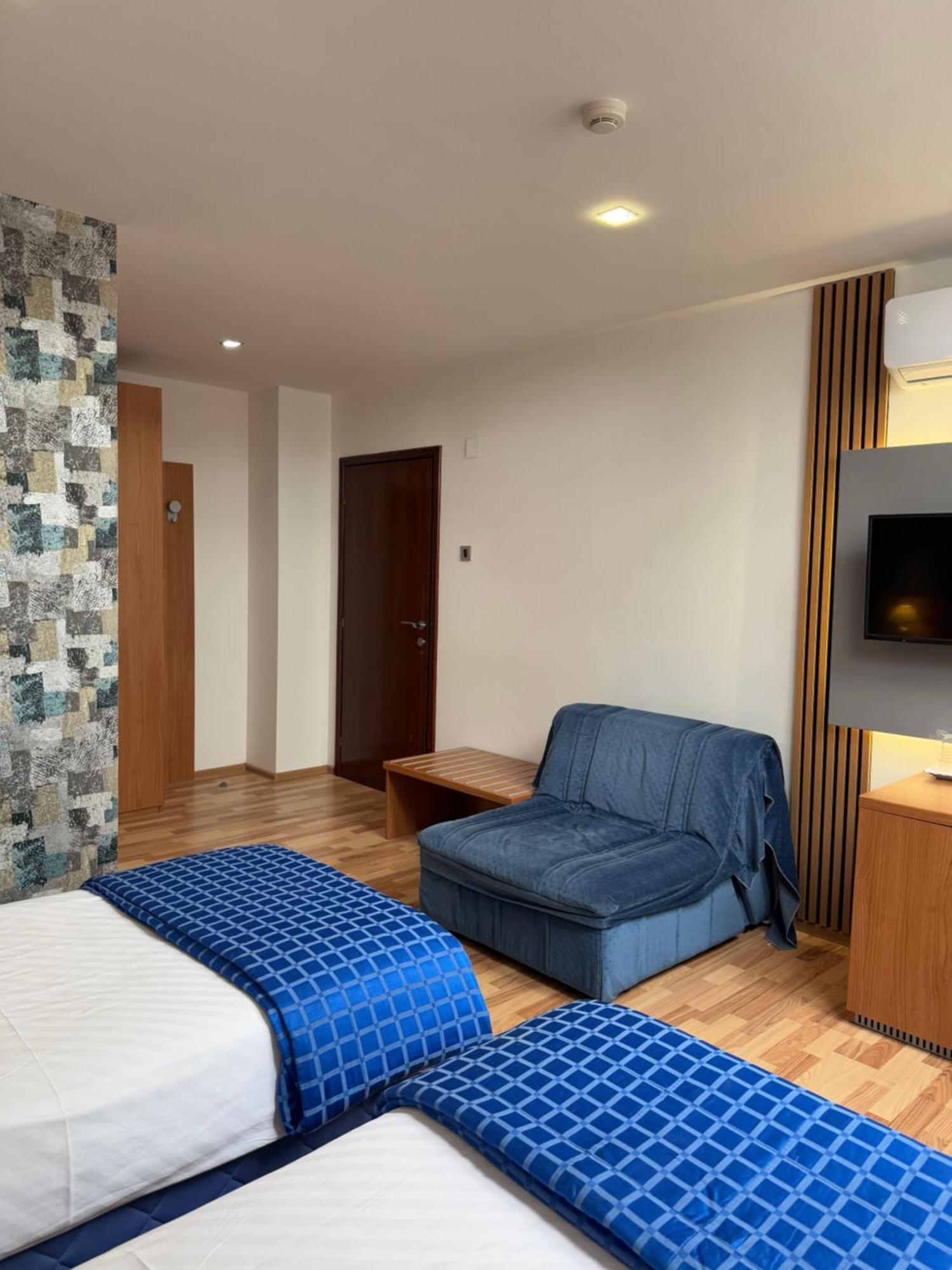 Motel M Vlasenica Eksteriør billede