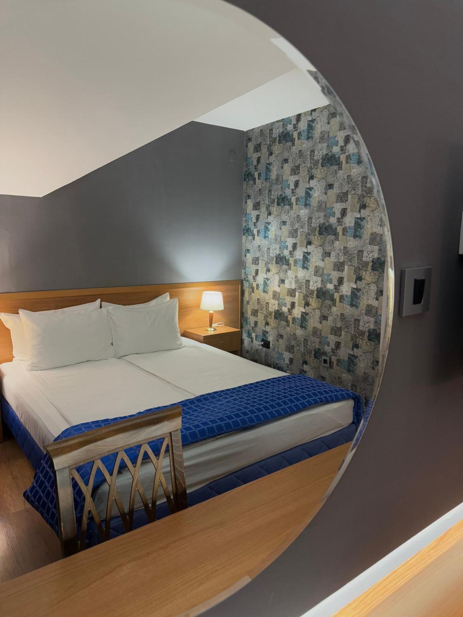 Motel M Vlasenica Eksteriør billede